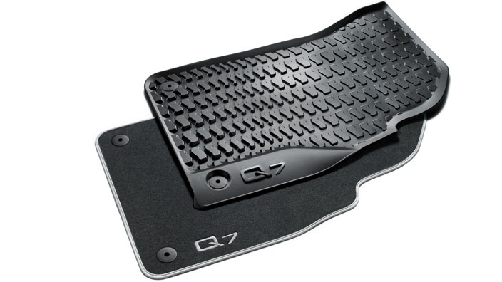 Audi Q7 оригинальные резиновые коврики.