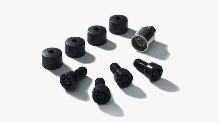 VW Touran оригинальные противоугонные болты на колеса.