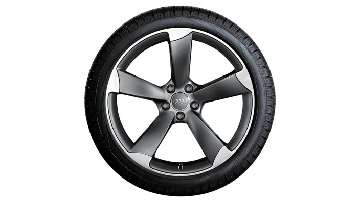 Audi A6 оригинальныее алюминиевые литые диски c резиной