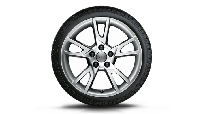 Audi A6 оригинальные зимние алюминиевые литые диски c резиной