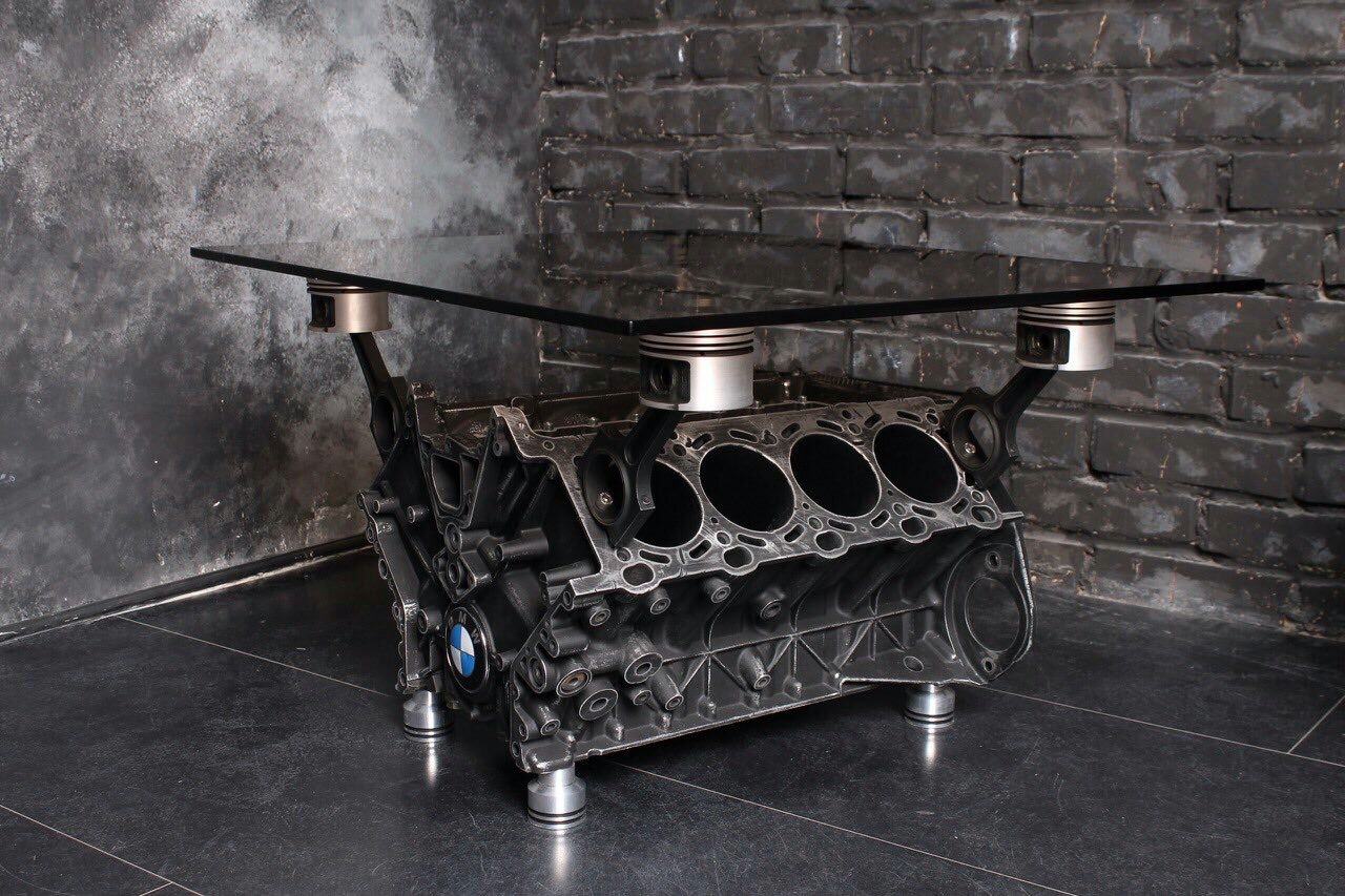 BMW V8 "brutal V2" стол